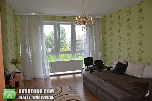 Rent out 3-room apartment. Киев, Борщаговская — photo 1