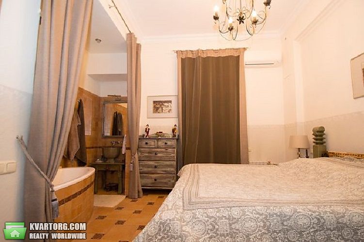 Sell 3-room apartment. Киев,  Петлюры — photo 2