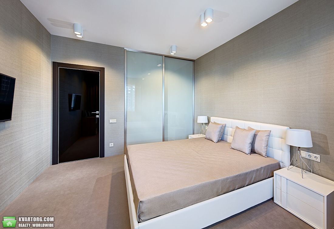 Sell 3-room apartment. Киев,  Драгомирова — photo 10