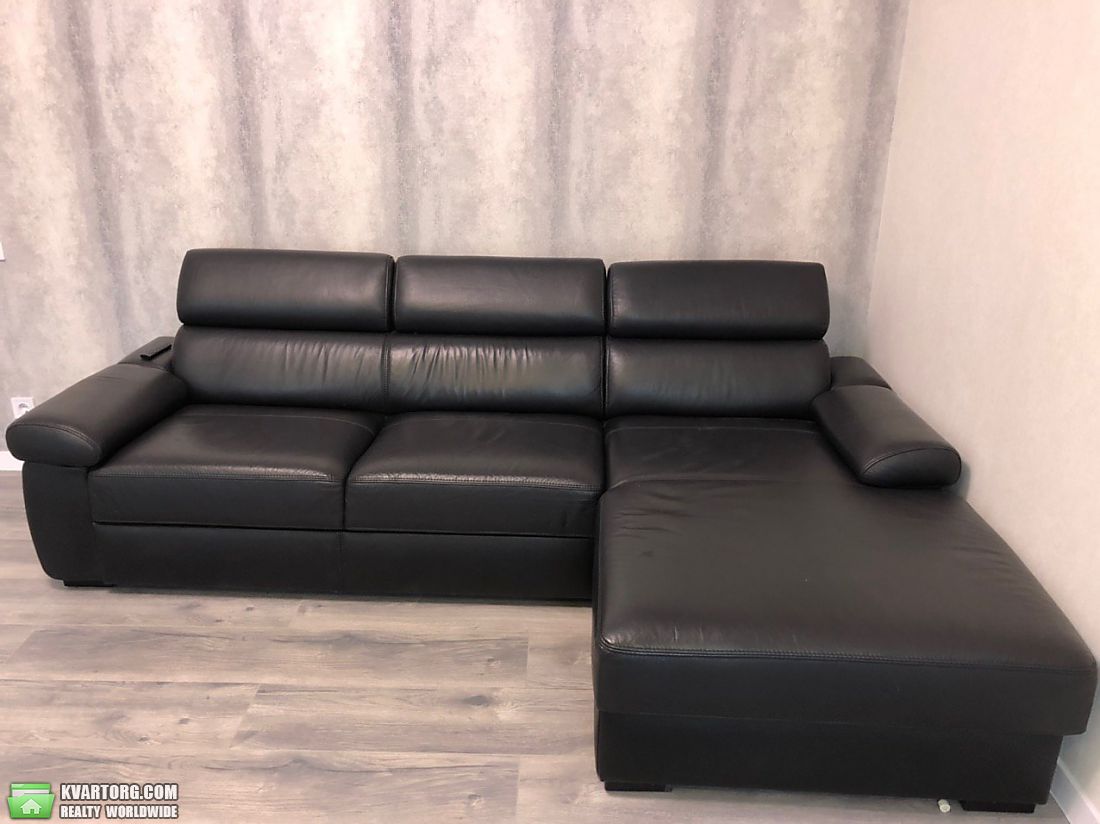 Rent out 3-room apartment. Киев,  Толстого — photo 2