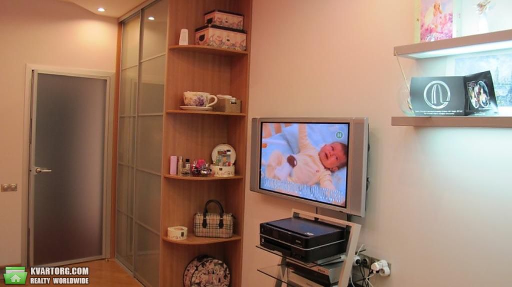Rent out 3-room apartment. Киев,  Павловская — photo 6