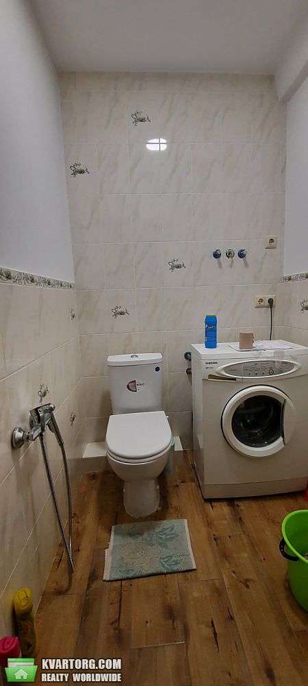 Rent out 2-room apartment. Киев,  Жукова — photo 2