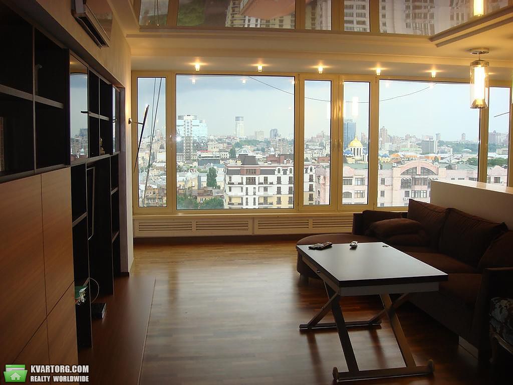 Rent out 2-room apartment. Киев,  Богдана Хмельницкого — photo 1