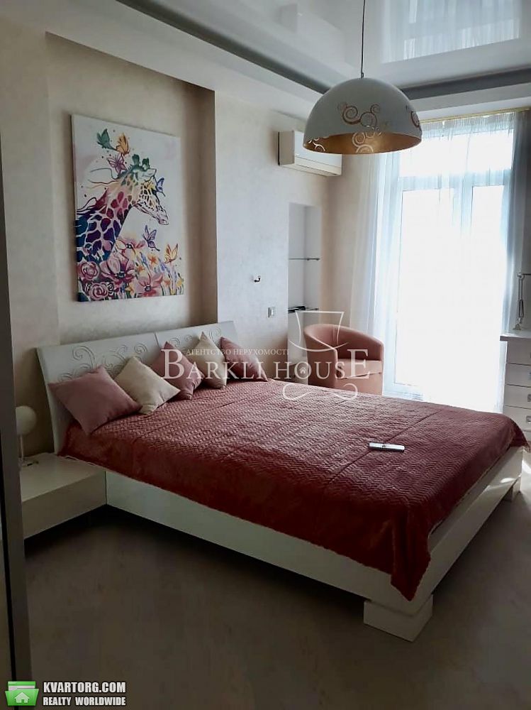 Rent out 4-room apartment. Киев,  Щекавицкая — photo 4