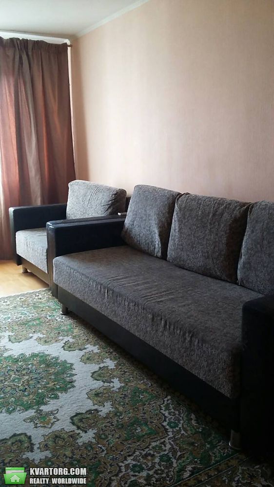 Rent out 1-room apartment. Киев,  Стадионная — photo 1