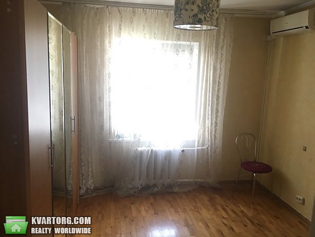 Rent out 2-room apartment. Киев,  Руденко — photo 8