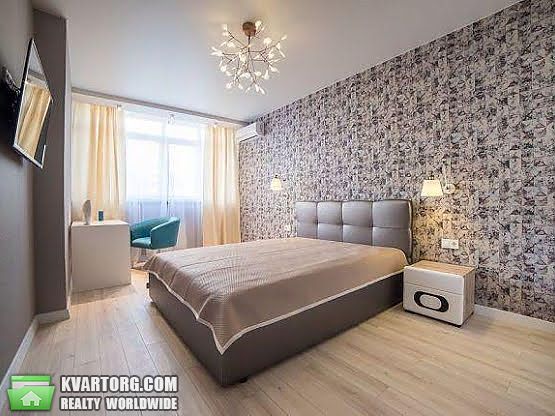 Rent out 2-room apartment. Киев,  Механизаторов — photo 1