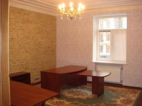 Rent out office. Киев, Шевченко Тараса бульв. — photo 1
