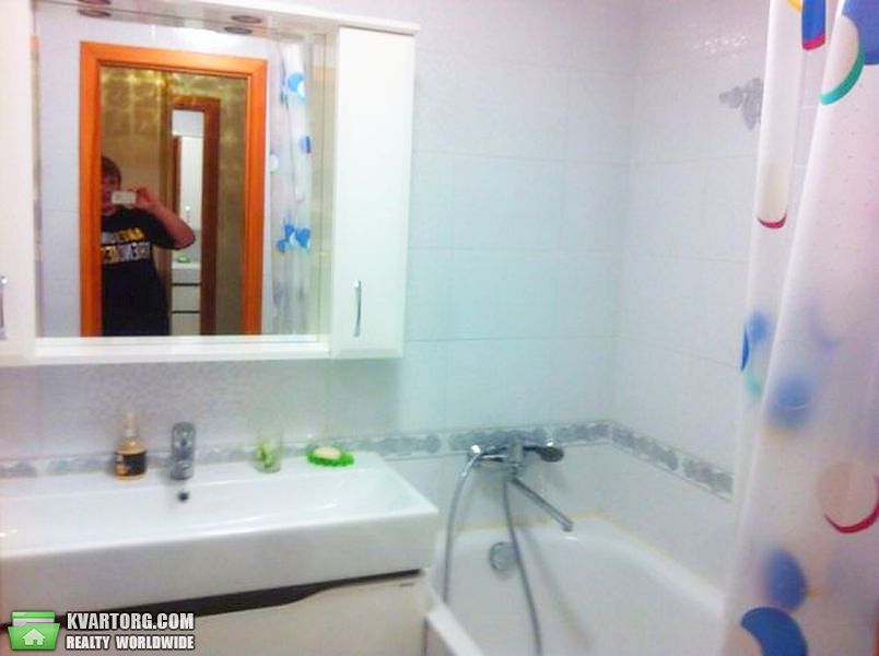 Rent out 2-room apartment. Киев,  Антоновича — photo 3