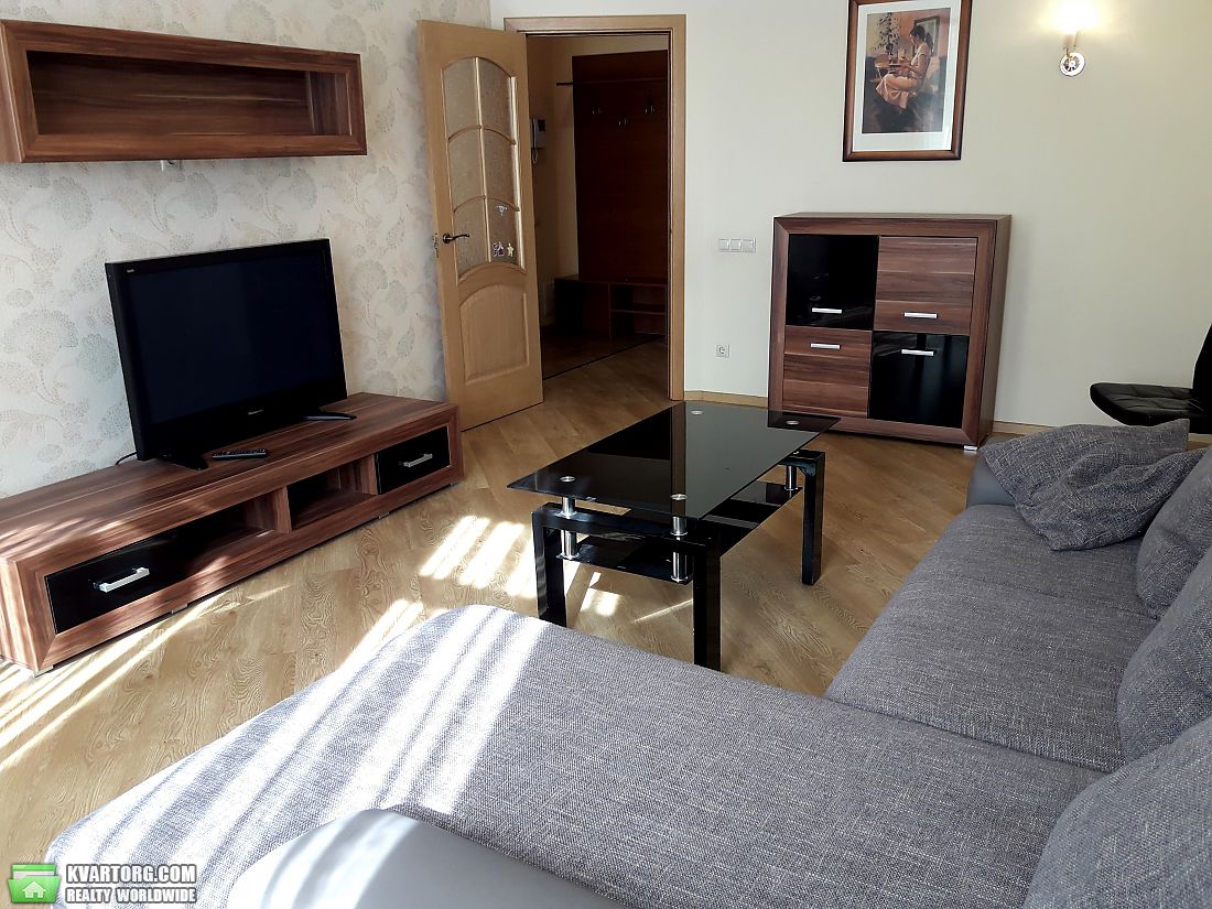 Rent out 3-room apartment. Киев,  Эрнста — photo 7