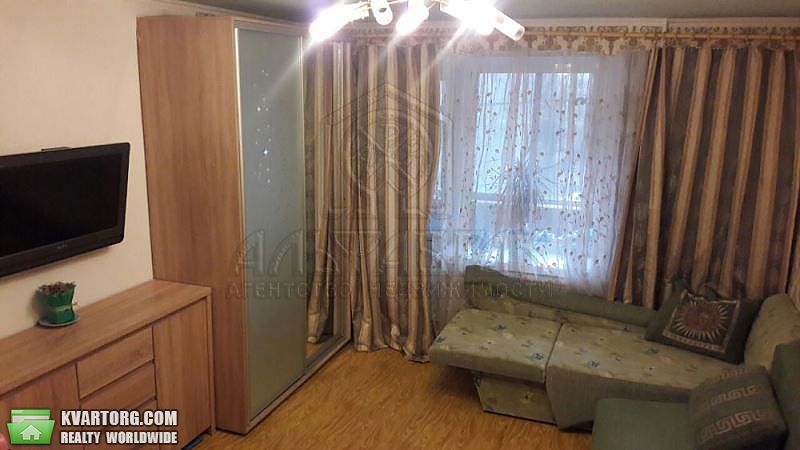 Sell 3-room apartment. Киев,  Шепелева — photo 1