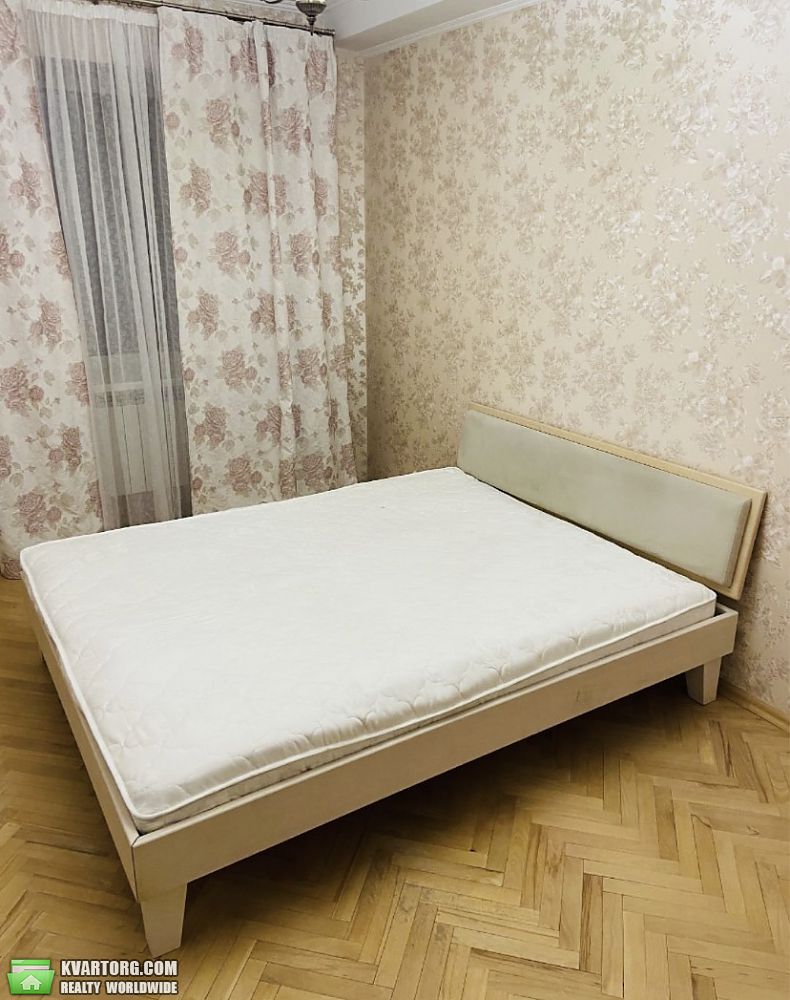 Rent out 2-room apartment. Киев,  Тропинина — photo 3