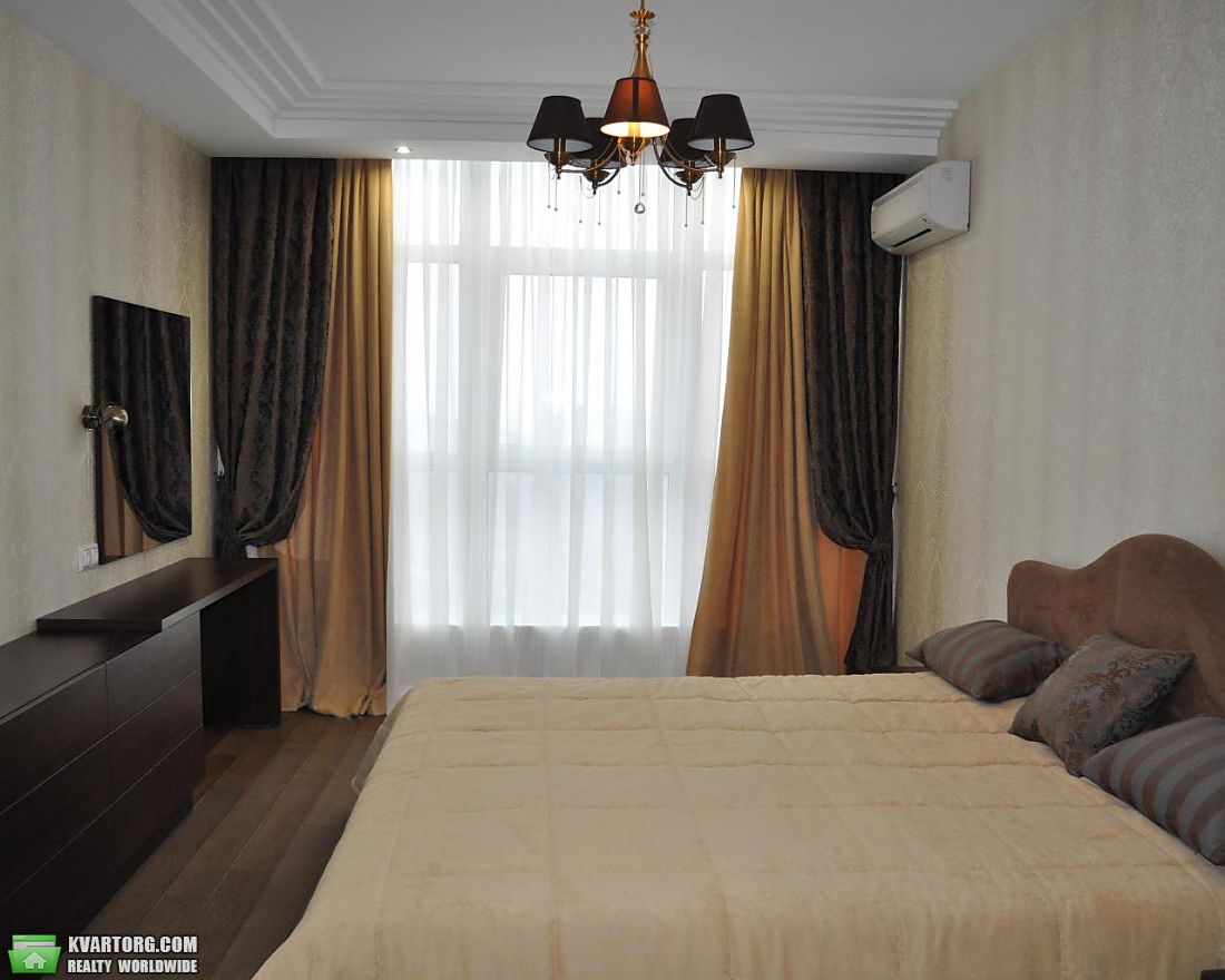 Rent out 3-room apartment. Киев,  Драгомирова — photo 4