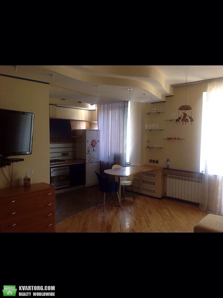 Rent out 2-room apartment. Харьков, Московский пр.27,3 подъез — photo 1