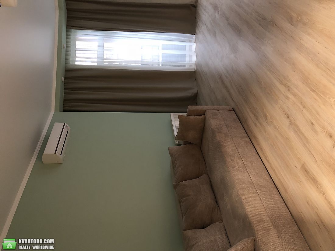 Rent out 2-room apartment. Киев, Малевича Казимира — photo 3