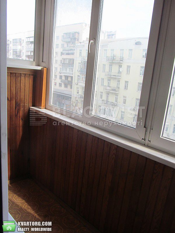 Rent out 2-room apartment. Киев,  Большая Васильковская — photo 7