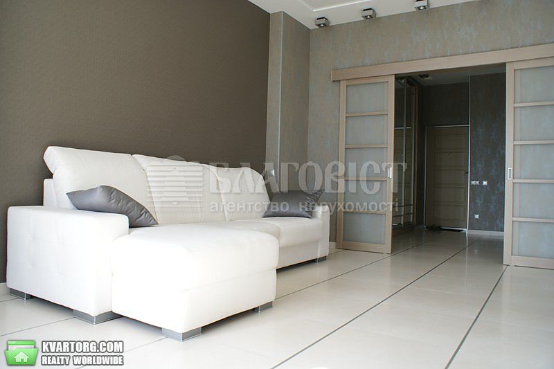 Rent out 1-room apartment. Киев,  Соломенская — photo 2