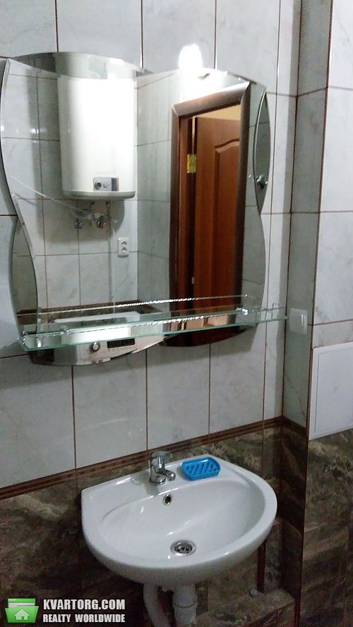 Rent out 2-room apartment. Киев,  Чавдар — photo 5
