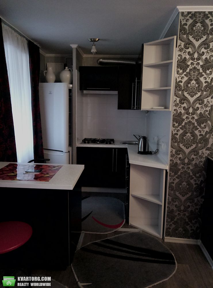 Sell 2-room apartment. Киев,  Белорусская — photo 1