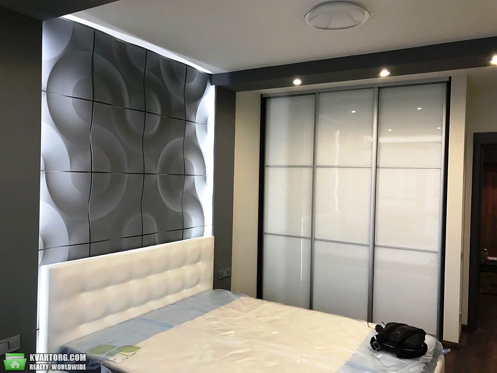 Rent out 2-room apartment. Киев, Златоустовская ул. — photo 1