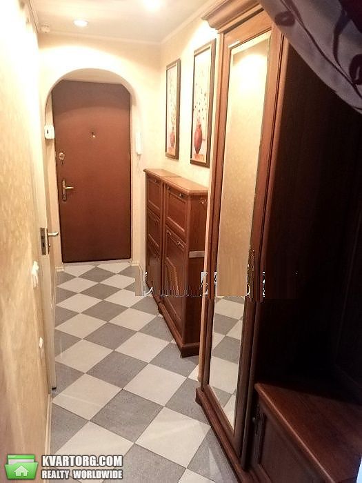 Sell 3-room apartment. Киев,  Дегтяревская — photo 1