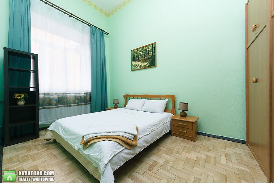 Rent out 4-room apartment. Киев,  Костельная — photo 2