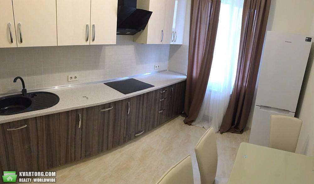 Rent out 2-room apartment. Киев, Луценко — photo 3