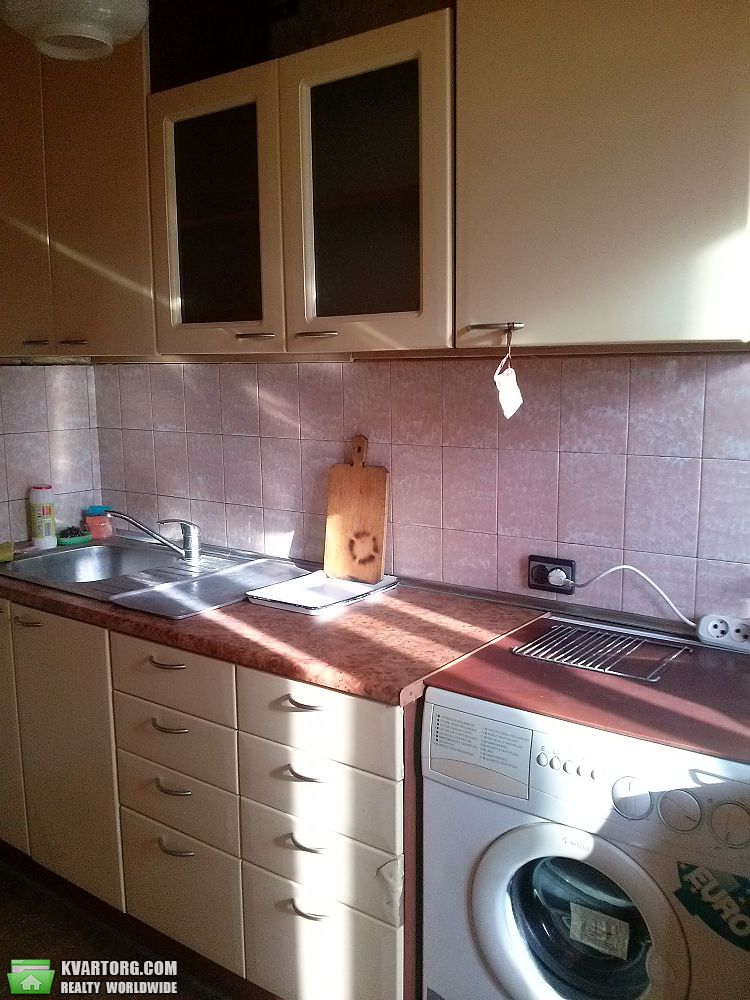 Rent out 1-room apartment. Киев,  Тычины пр — photo 1