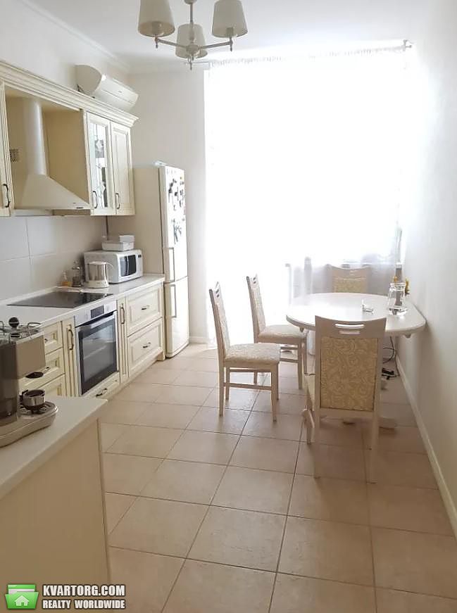 Rent out 2-room apartment. Киев,  Ломоносова — photo 3