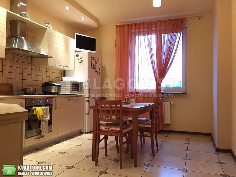 Rent out 4-room apartment. Киев,  Шевченко бул — photo 4