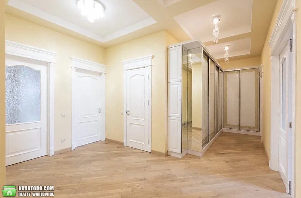 Sell 3-room apartment. Киев,  Богдана Хмельницкого — photo 9
