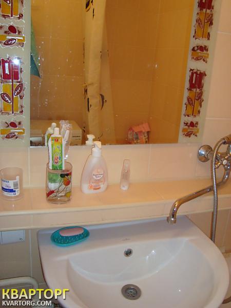 Rent out 2-room apartment. Киев,  Коперника — photo 4