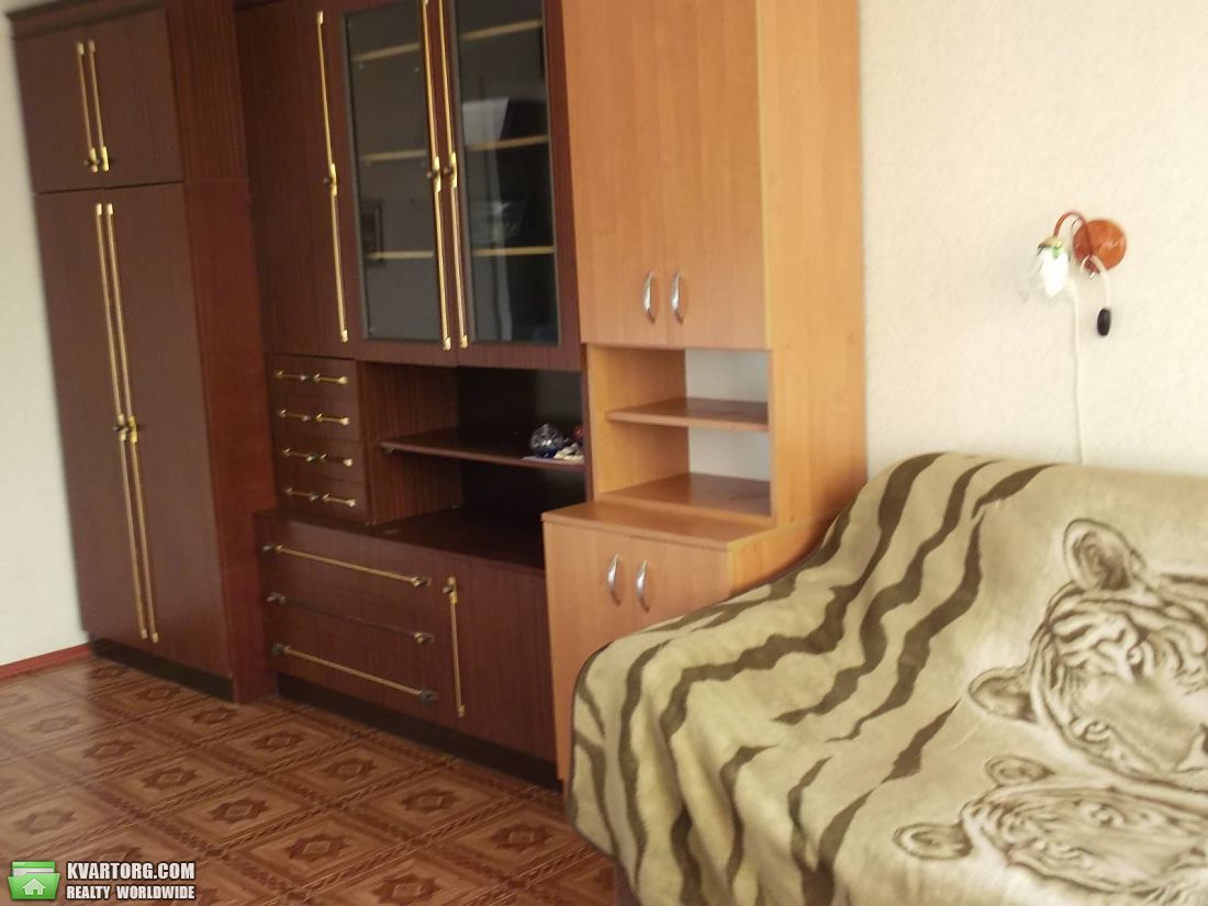 Rent out 1-room apartment. Киев, пр.Свободі — photo 3