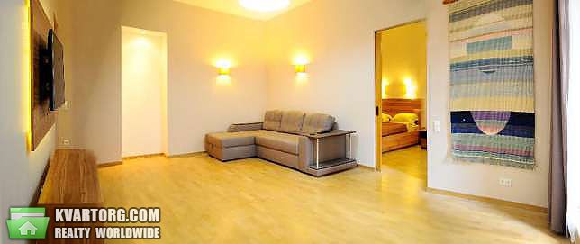 Rent out 2-room apartment. Киев,  Нижний Вал — photo 1