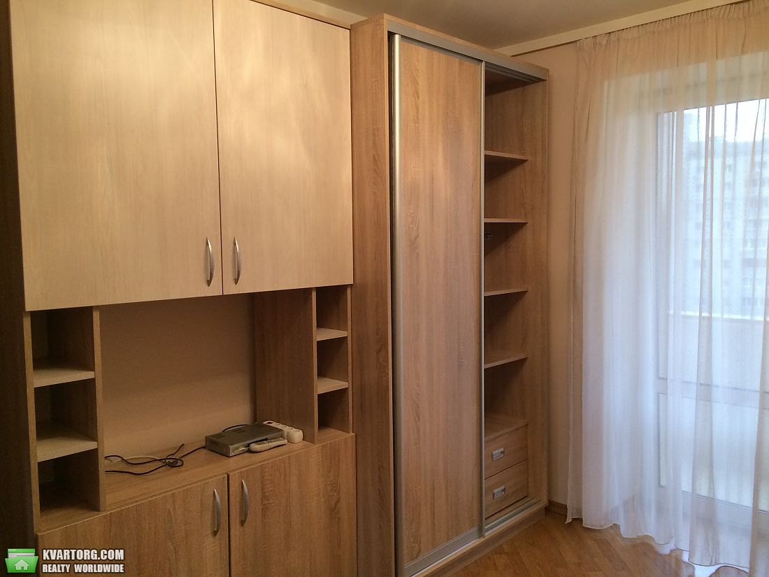 Rent out 3-room apartment. Киев,  Большая Васильковская — photo 8