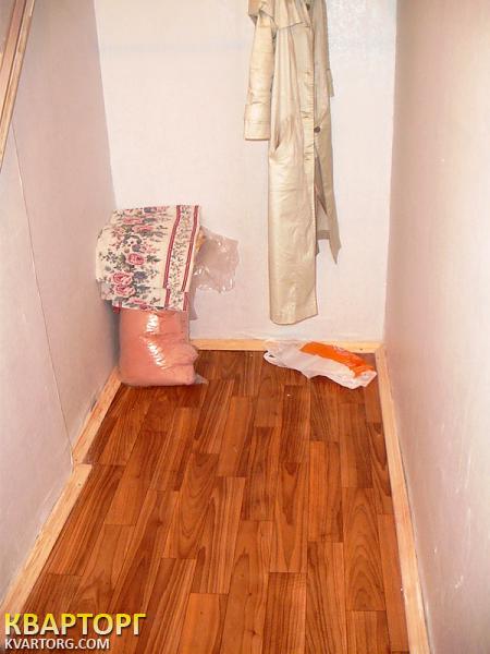 Rent out 1-room apartment. Киев,  Урловская — photo 1