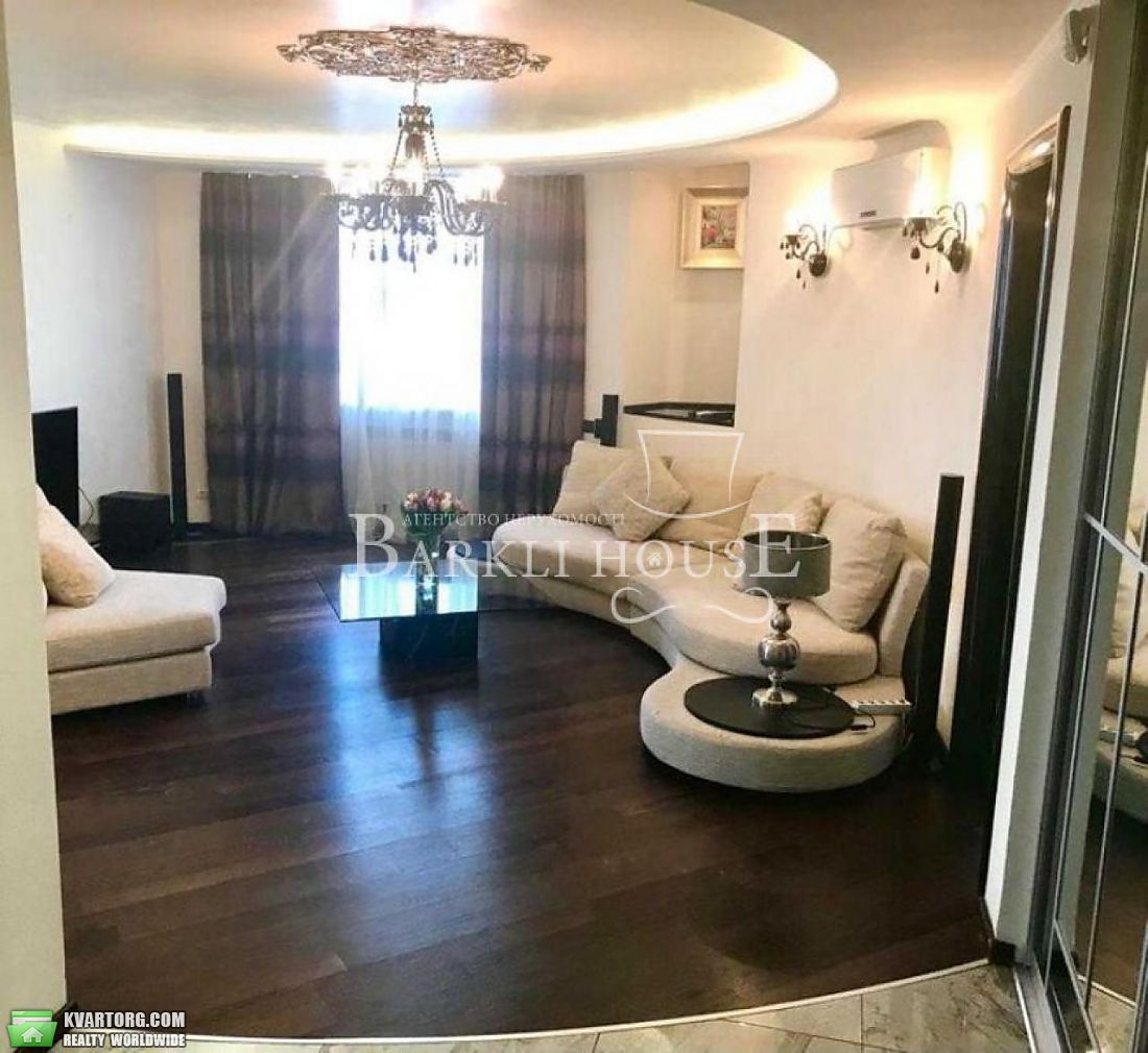 Rent out 2-room apartment. Киев,  Тычины пр — photo 1