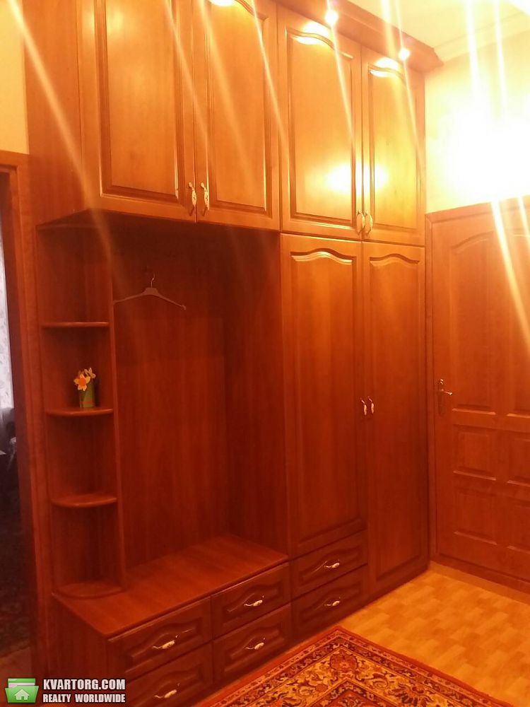 Rent out 3-room apartment. Киев, Стретенская — photo 8
