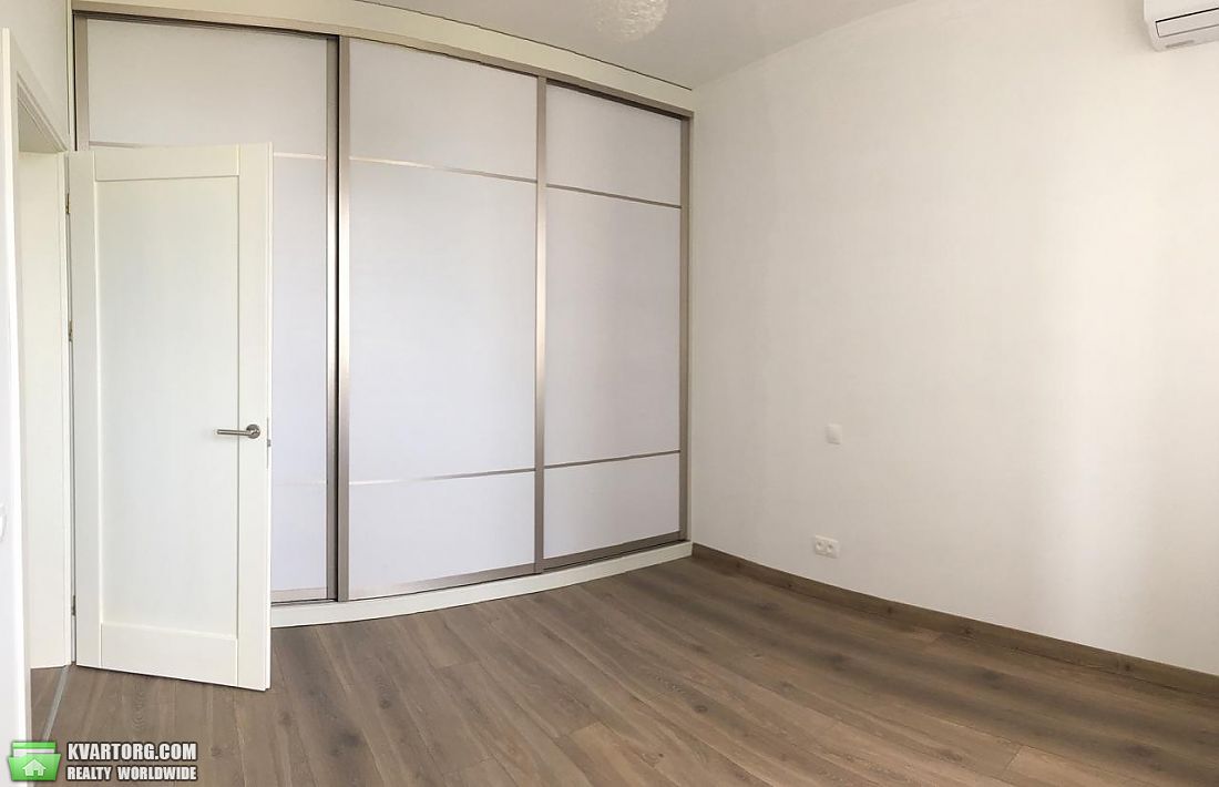 Rent out 2-room apartment. Киев,  Леси Украинки бул — photo 3