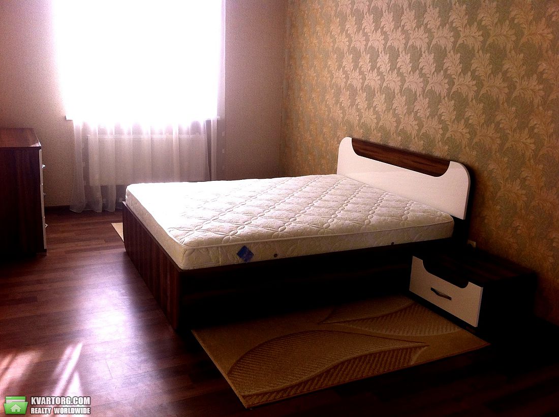 Rent out 2-room apartment. Киев,  Лабораторная — photo 4