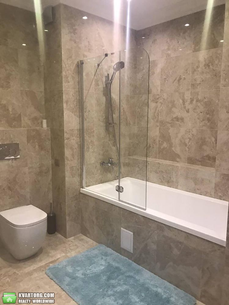 Rent out 3-room apartment. Киев,  Жилянская — photo 8