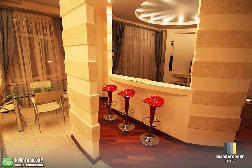 Rent out 3-room apartment. Днепропетровск, Комсомольская — photo 1