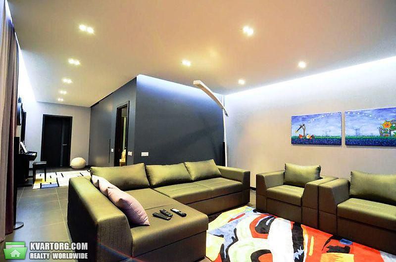 Rent out 3-room apartment. Киев,  Уборевича — photo 1