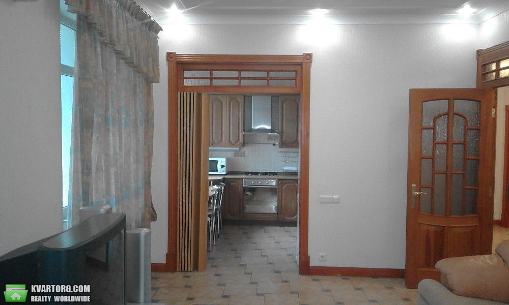 Rent out 3-room apartment. Киев, Питерская — photo 5