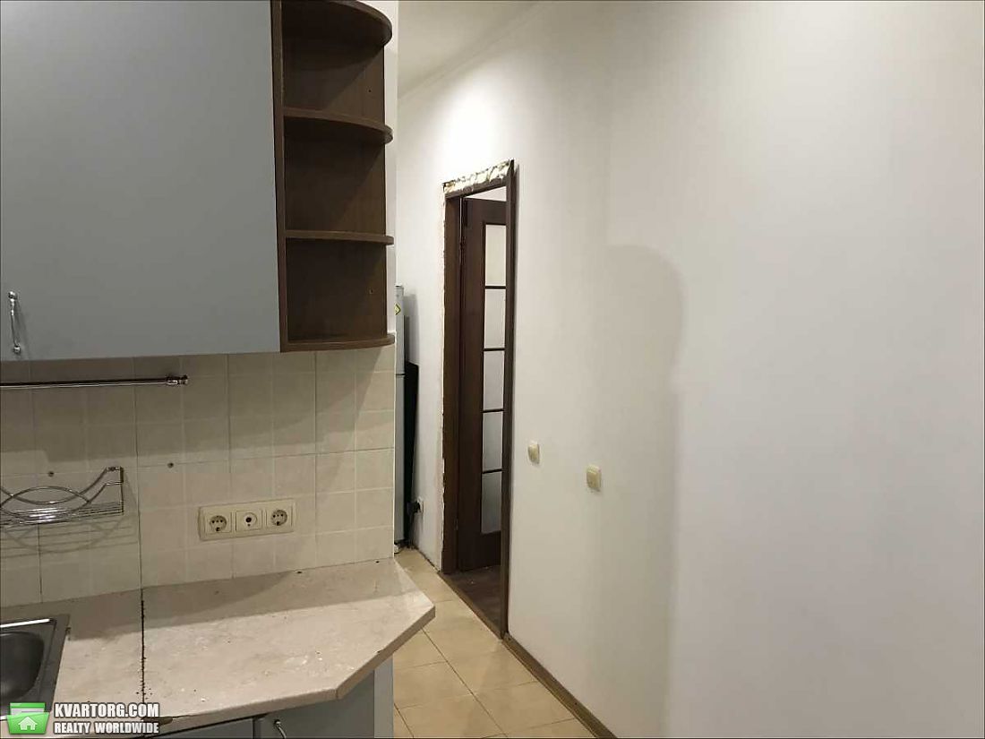 Sell 1-room apartment. Киев,  Вышгородская — photo 2