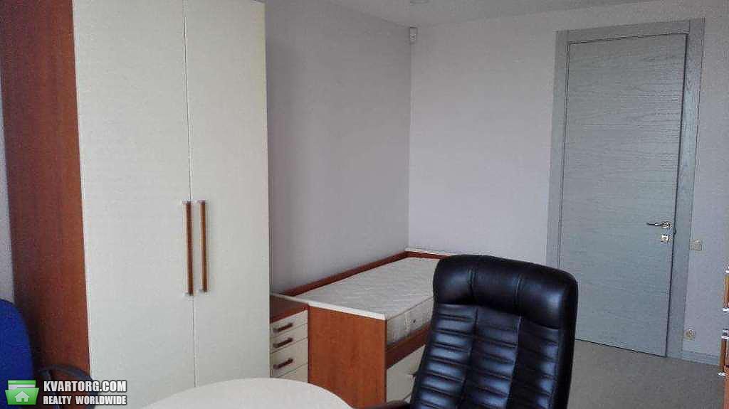 Rent out 3-room apartment. Киев, проспект Соборности — photo 7
