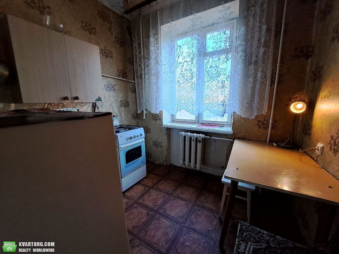 Rent out 1-room apartment. Киев,  Воссоединения пр — photo 6
