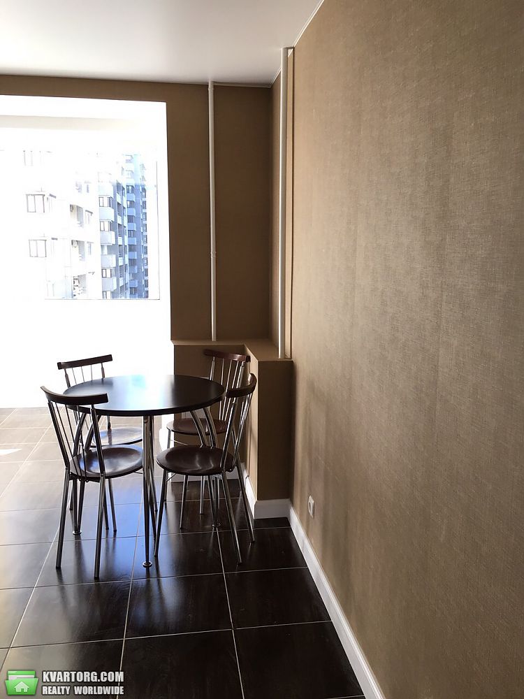 Rent out 2-room apartment. Киев,  Драгомирова — photo 9