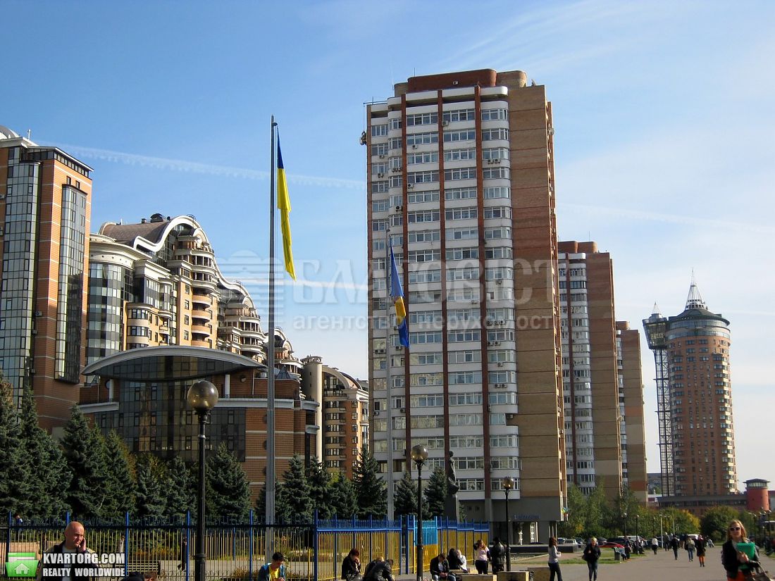 Rent out 3-room apartment. Киев,  Леси Украинки бул — photo 9