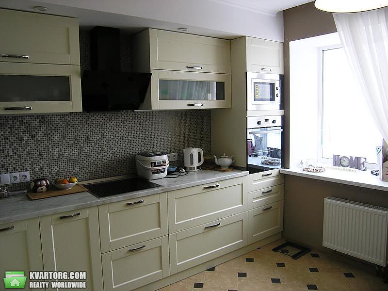 Rent out 3-room apartment. Киев,  Гарматная — photo 10